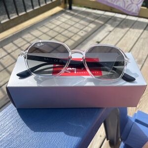*New* Ray-Ban RB4361 sunglasses
